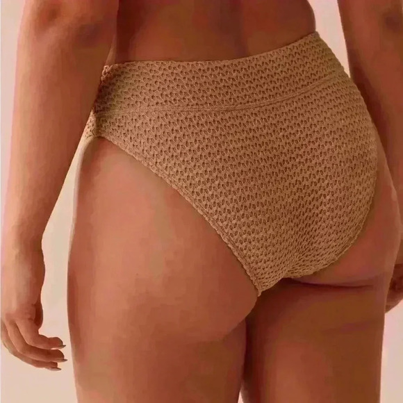La Vie en Rose Bikini Bottom, beige tan bikini, size XL. - Picture 5 of 6